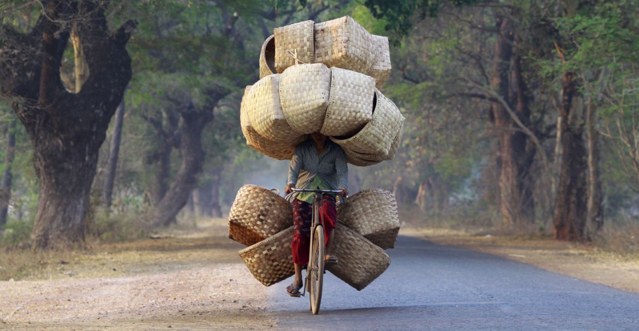 T. Ágoston László: Költözés hóesésben